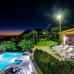 Mateo - 3 Bed With Terrace&private Pool Vila Vodovada