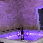 Mateo - 3 Bed With Terrace&private Pool * Vodovada
