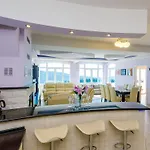 Villa Mateo - 3 Bed With Terrace&private Pool *