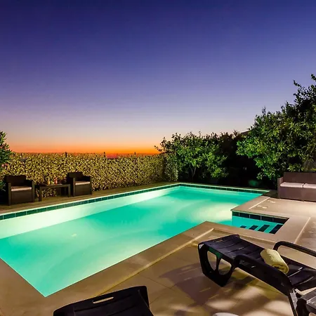 Mateo - 3 Bed With Terrace&private Pool