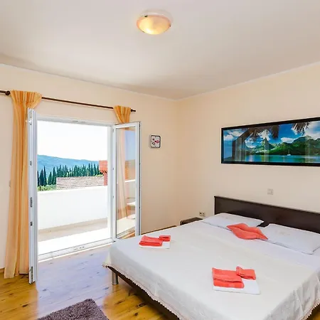 Mateo - Three Bedroom With Terrace And Private Pool * Vodovada