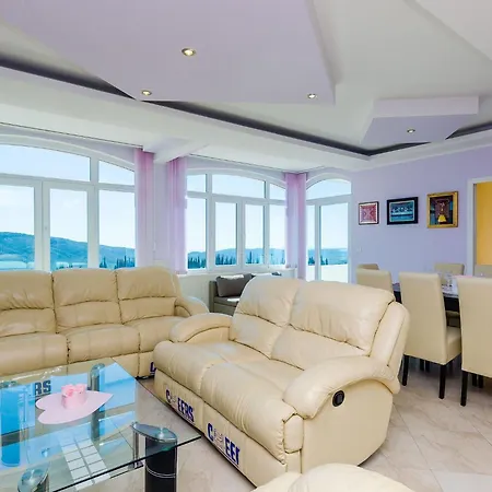 Mateo - Three Bedroom With Terrace And Private Pool Villa