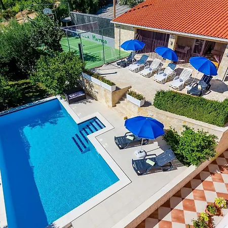Mateo - 3 Bed With Terrace&private Pool Vodovada