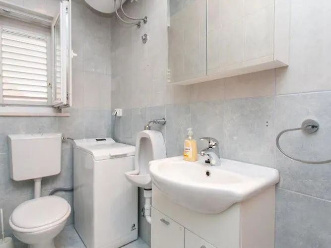 Mateo - 3 Bed With Terrace&private Pool Vodovada