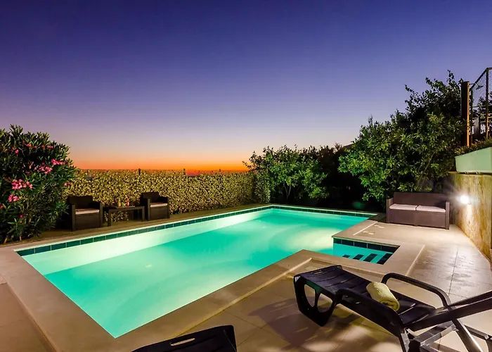 Mateo - 3 Bed With Terrace&private Pool