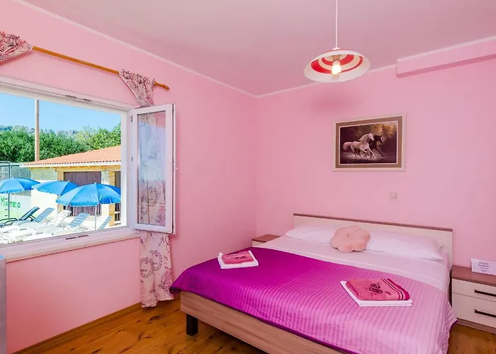 Mateo - 3 Bed With Terrace&private Pool וילה Vodovada