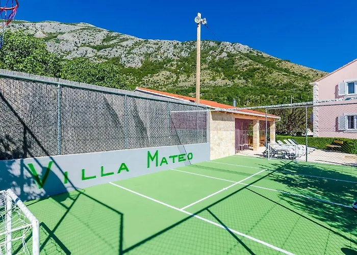 Mateo - 3 Bed With Terrace&private Pool וילה