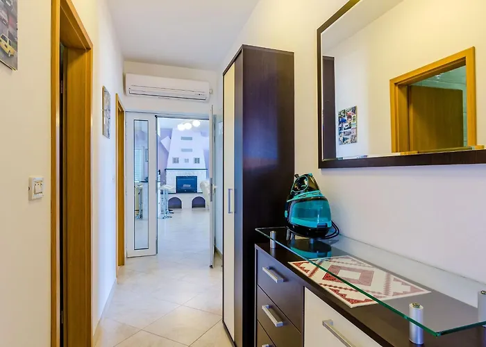 Mateo - 3 Bed With Terrace&private Pool וילה Vodovada