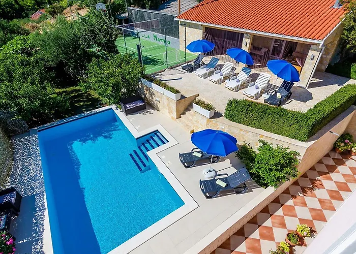Mateo - 3 Bed With Terrace&private Pool Vodovada