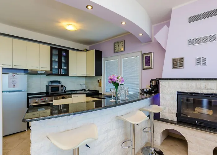 Mateo - 3 Bed With Terrace&private Pool וילה *